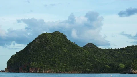 4K time lapse video of clouds over beautiful mountain at Manao bay Stock Footage 80245520