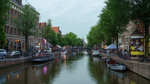 4K time lapse video of the most famous canals and embankments of Amsterdam Video stock 98130774