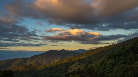 4K time lapse video of mountain view in Chiangrai province, Tha.ดูบ้าน Rabeangfa 스톡 동영상 103936632