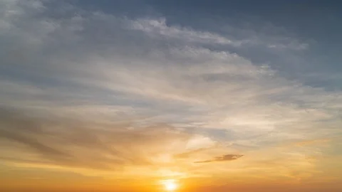 4K Time lapse video Scene of Colorful sunset with Moving clouds background in Stockbeeldmateriaal 127210206