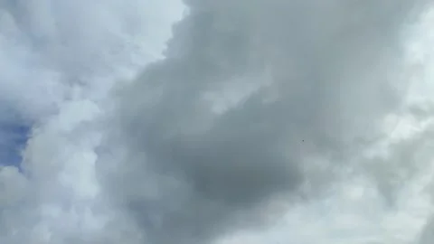 4K - Time lapse of white cloud Video stock 209958374