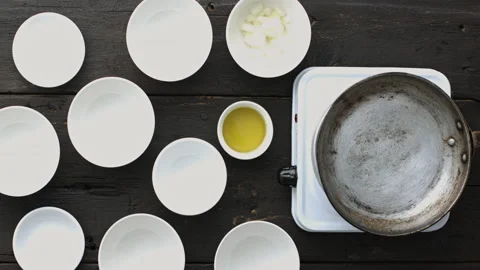 4k Time lapse of woman's hands preparing breakfast omelette recipe with healthy 库存影片 199616453
