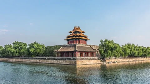 4K Timelapse of Architectural Scenery at the Corner Tower of the Forbidden City Vídeo Stock 344372457