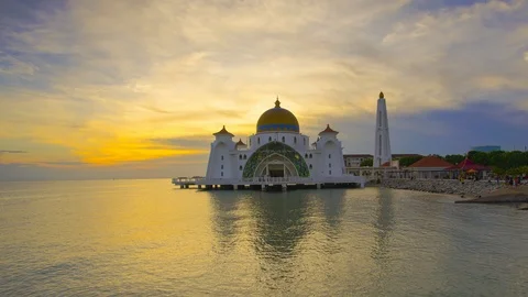 4K Timelapse of beautiful public mosque in Malacca. Stock Footage 118735832