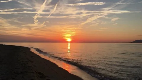 4K Timelapse Beautiful sunrise with cloud over the rever from moutain seen Stock Footage 275648019