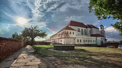 4K timelapse with castle in park Video stock 72729085