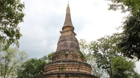 4K Timelapse Chedi that an Elephant Round Wat chiang man is the oldest temple in Stock-Footage 64580086