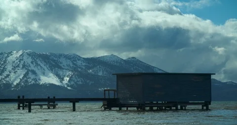 4k Timelapse of clouds over Lake Tahoe 動画素材 109256549