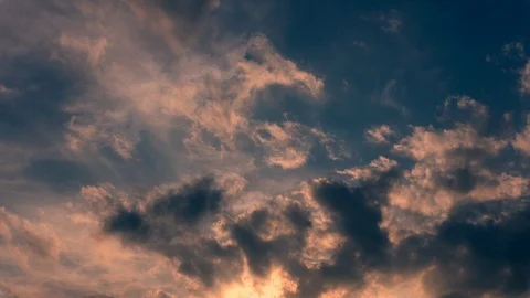 4K timelapse clouds at sunset. Epic cloudscape shot in fast moving Vídeos de archivo 116328165