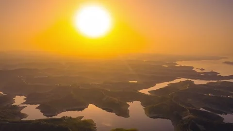 4K Timelapse of Eastern Sunrise at Danjiangkou Reservoir 库存影片 342807432