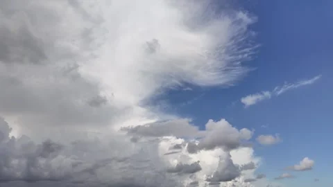 4K Timelapse Flowing Clouds In The Sky White Clouds Moving Fast Sky. Stock Footage 321574647