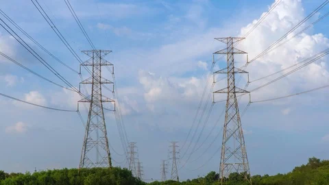 4k timelapse High voltage electric tower on the mountain and blue sky background Stock-Footage 118895142