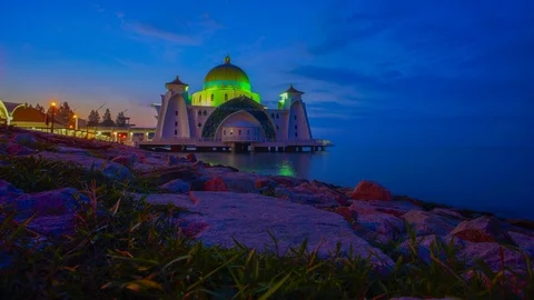 4K Timelapse of Malacca Straits Mosque during sunrise. Stock Footage 115713450