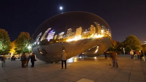 4K Timelapse - Man Standing In Front of Chicago Bean Stock Footage 128936552