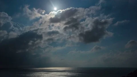 4K Timelapse moon in the sky at night behind the cloud. Stock Footage 76406921