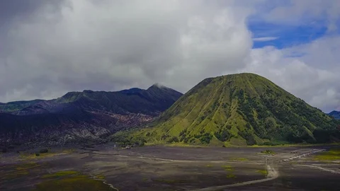 4K Timelapse of Mount Bromo after sunrise. Vídeos de archivo 107406450