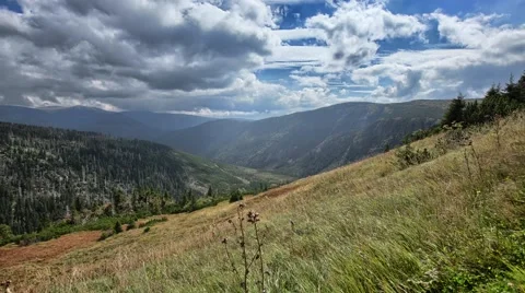 4K timelapse on mountain meadow Video stock 67896825