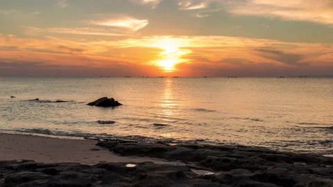 4K timelapse of ocean beach sunset Stock-Footage 167300996