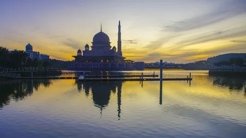 4K Timelapse of Putrajaya Mosque during sunrise. Stock Footage 118733430