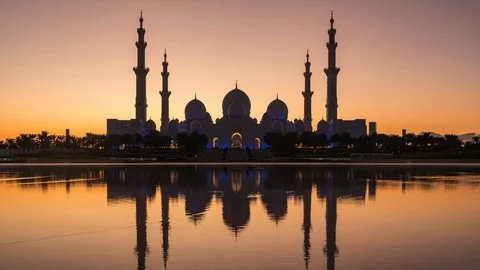 4K Timelapse of the Sheikh Zayed Grand Mosque at sunset, Abu Dhabi, UAE Stock Footage 122663380