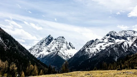4K Timelapse Of Snow Mountain,Clouds,Four Girls Mountain,Sichuan.china. Video stock 130115853