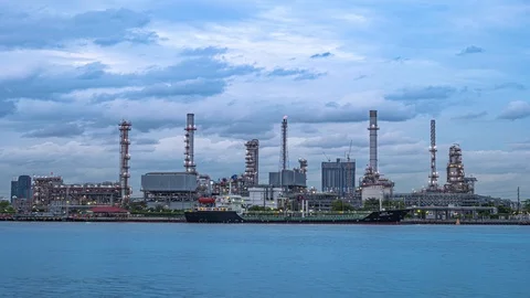 4K timelapse technology production of petrol chemical at twilight Stock Footage 117345334
