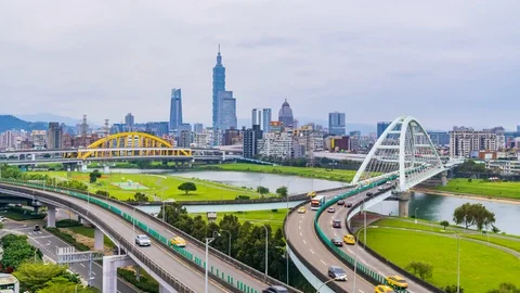 4k Timelapse Traffic of Rainbow bridge with Taipei city, Taiwan Stock Footage 121647255