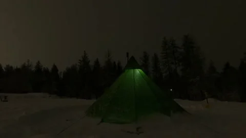 4K timelapse view of night camping. Video stock 212659043