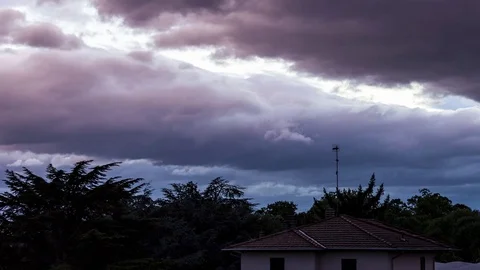 4K Timelapse Zoom Purple Clouds at Sunset Parma Italy Vídeos de archivo 75445695