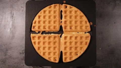4K Top Down Opening Waffle Maker 스톡 동영상 332507783