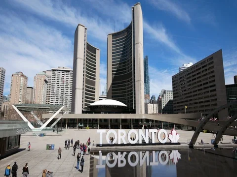 4k Toronto city hall and toronto sign Stock Footage