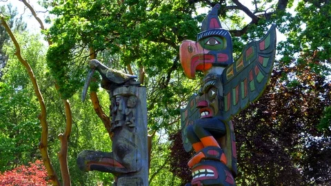4K Totem Pole, Native American Art, Thunderbird Wood Pole Carving Stock Footage 76942052