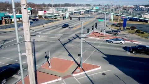 4K Traffic Shot In Springfield, MO Vídeo Stock 172494254