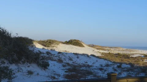 4k Twilight Pan of Secluded Dunes and Beach 库存影片 107998760