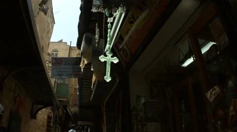 4K UHD A cross made from emerald in Via Dolorosa in Old City Jerusalem 動画素材 37567088