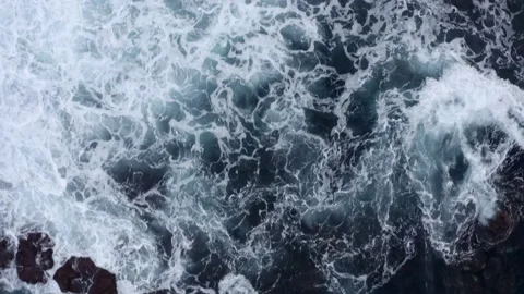 4K UHD | Ocean Top Flight 動画素材 153352043