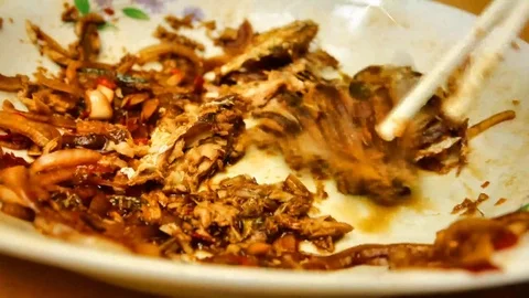 4K UHD Seamless loop - pan fried fish with onions Stock Footage 83116038