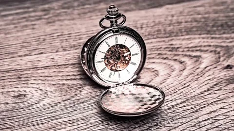 4K-UHD Time Lapse: Motion control of a vintage pocket watch Stock Footage 135506659