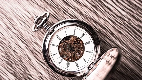 4K-UHD Time Lapse: Motion control of a vintage pocket watch Stock Footage 135506826