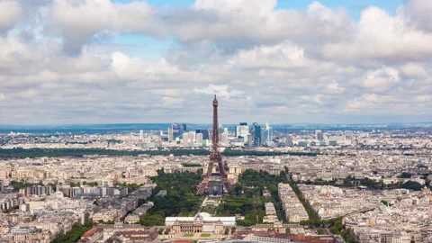 4K UHD timelapse of the Eiffel Tower - La tour Eiffel in Paris France Stock Footage 157805540