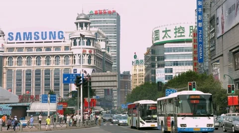 4K, UHD, Traffic during rush hour on the street of Shanghai, China, BlackMagic 動画素材 45757336