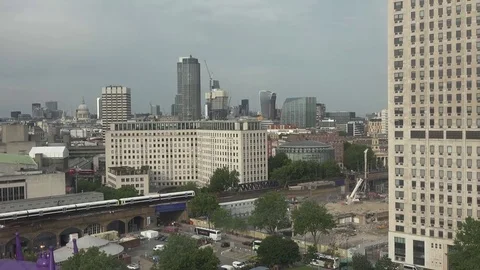 4K UHD ULTRA HD (Train-From-London-Eye-3) Kulltech Video stock 72718695