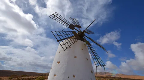 4k UHD windmill and clouds time lapse tilt 11153 Vidéo 32243966