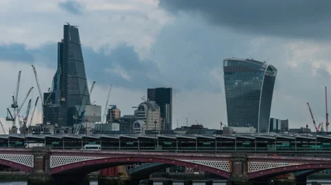 4k, Ultra HD, UHD time-lapse of a London cityscape Stock Footage 44205725