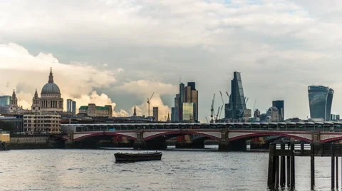 4k, Ultra HD, UHD time-lapse of a London cityscape Stock Footage 44244225