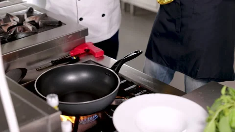 4K, unrecognizable face working concept, close up chef hand pouring vegetab.. Vídeo Stock 246759090