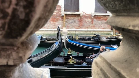 4k venice gondola Stock-Footage 86132873