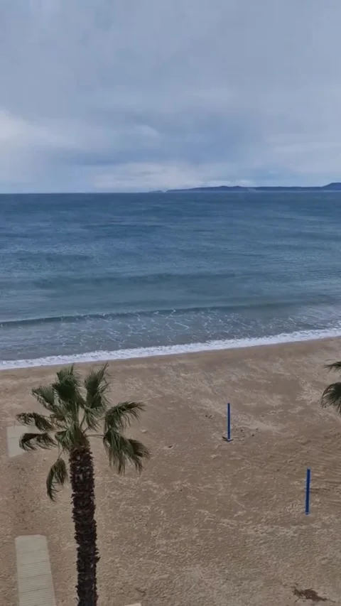 4K Vertical sunset view of Playa de Roses beach in Costa Brava Spain Video stock 330148902