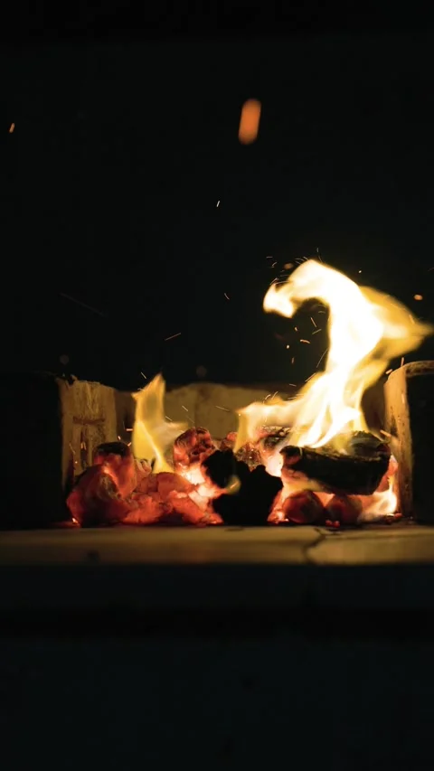 4k vertical video of carckling fire Stock Footage 341844697