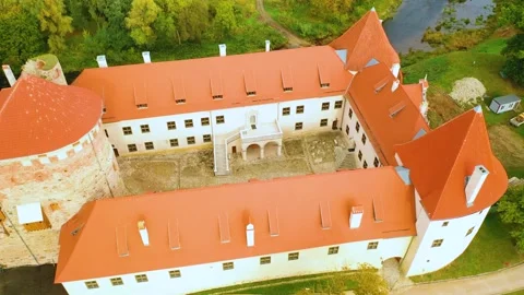 4K video from drone to Bauska Castle .Bauska, Latvia. 動画素材 305167040